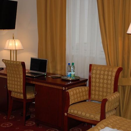 Hotel Holiday Park Varsovie Chambre photo