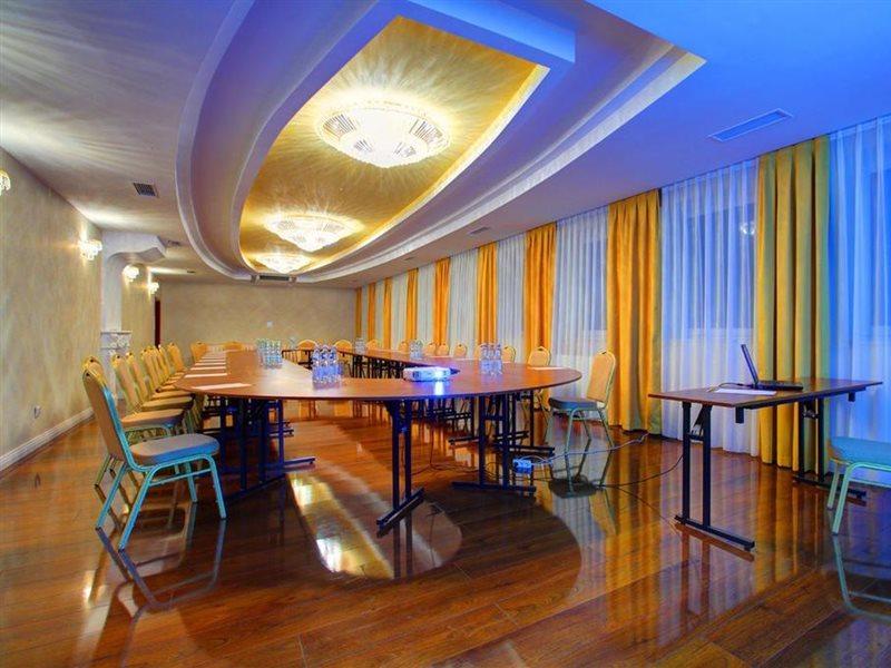 Hotel Holiday Park Varsovie Extérieur photo