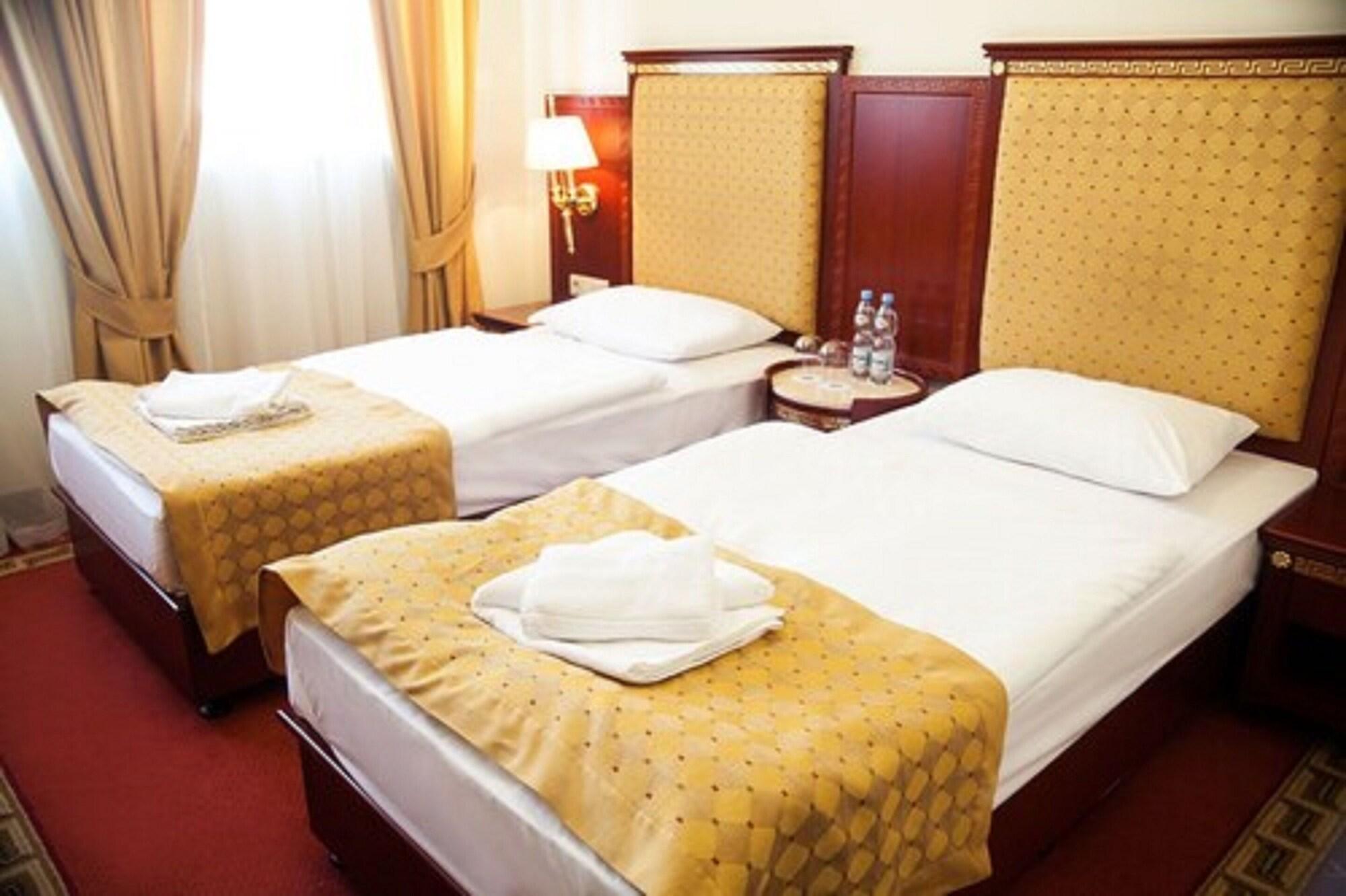 Hotel Holiday Park Varsovie Extérieur photo