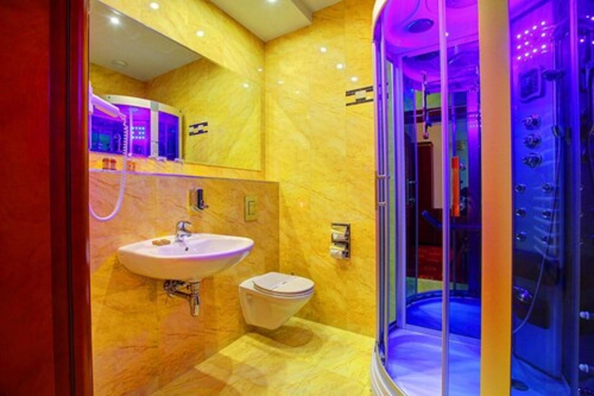 Hotel Holiday Park Varsovie Extérieur photo