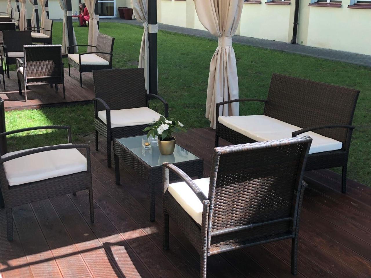 Hotel Holiday Park Varsovie Extérieur photo